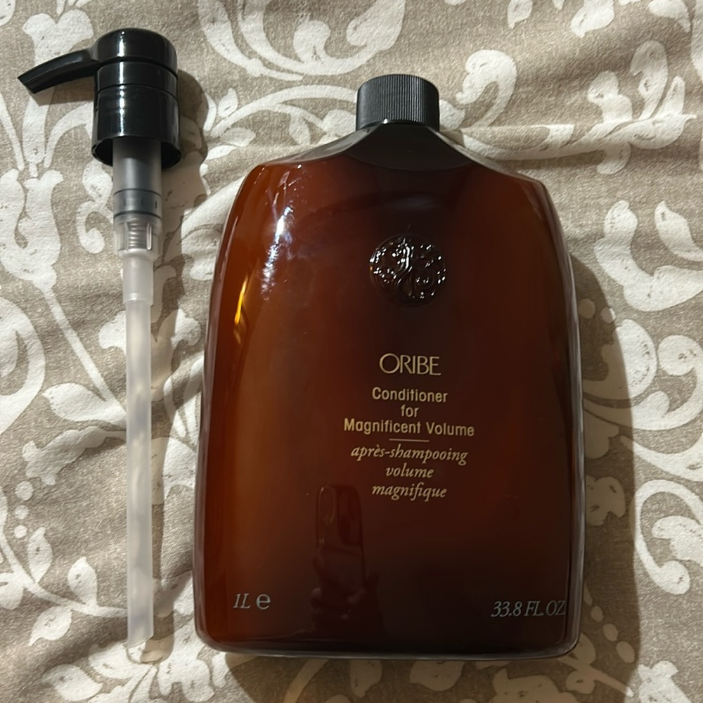 New Oribe Conditioner for Magnificent Volume Liter With Pump.